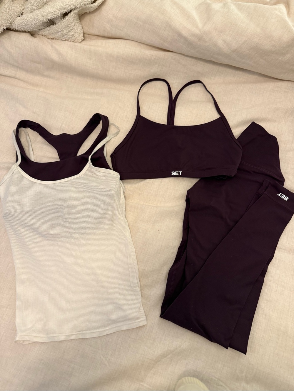 Set Active Bra, Leggings & Tank Top - Picture 1 of 3